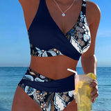 Bikini ar kontrastējošu krāsu ziedu modi